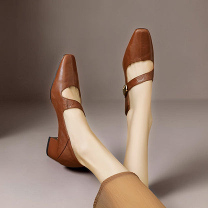 Quera | Zapato Mary Jane de Puntera Cuadrada Cincelada