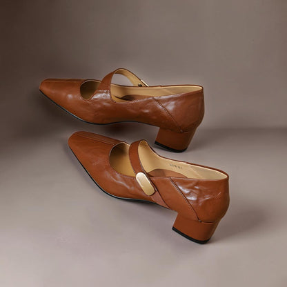 Quera | Zapato Mary Jane de Puntera Cuadrada Cincelada
