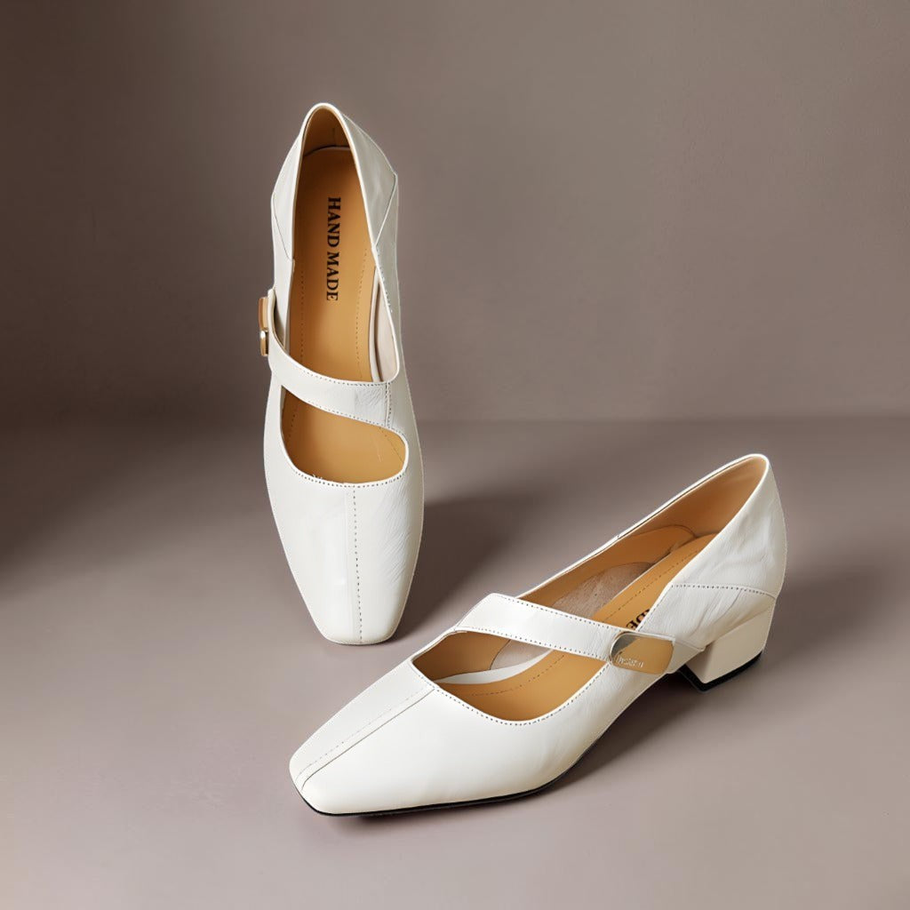 Quera | Zapato Mary Jane de Puntera Cuadrada Cincelada