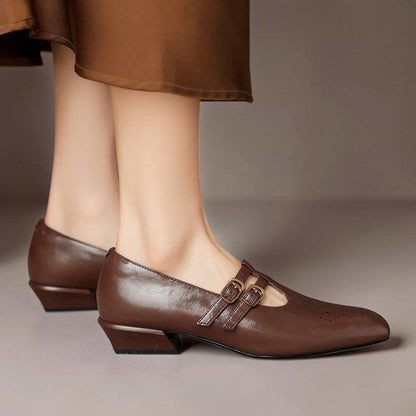Marisol | Zapato Mary Jane de Doble Tira con Detalle Brogue