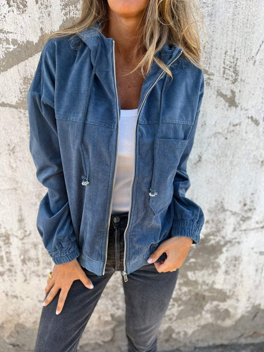 Lauren | Chaqueta con Capucha Acanalada y Cremallera
